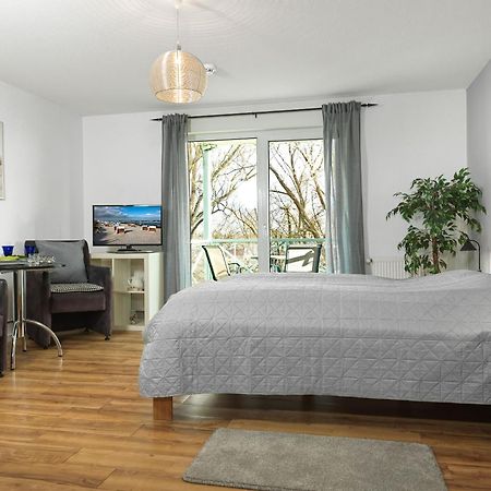 Appartement Mann Un Fru - Residenz Am Yachthafen à Kirchdorf  Extérieur photo