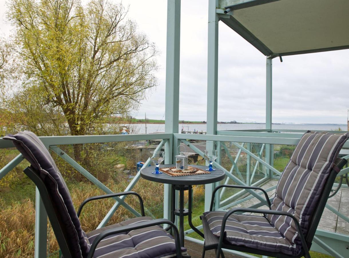 Appartement Mann Un Fru - Residenz Am Yachthafen à Kirchdorf  Extérieur photo